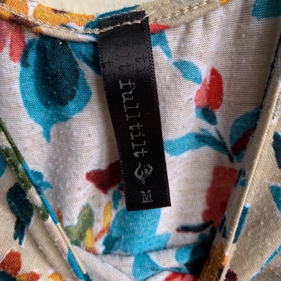 Full Tilt Scoop Neck & Back T-Shirt with Floral Pattern & Back Strap Detailing - Picture 5 of 5